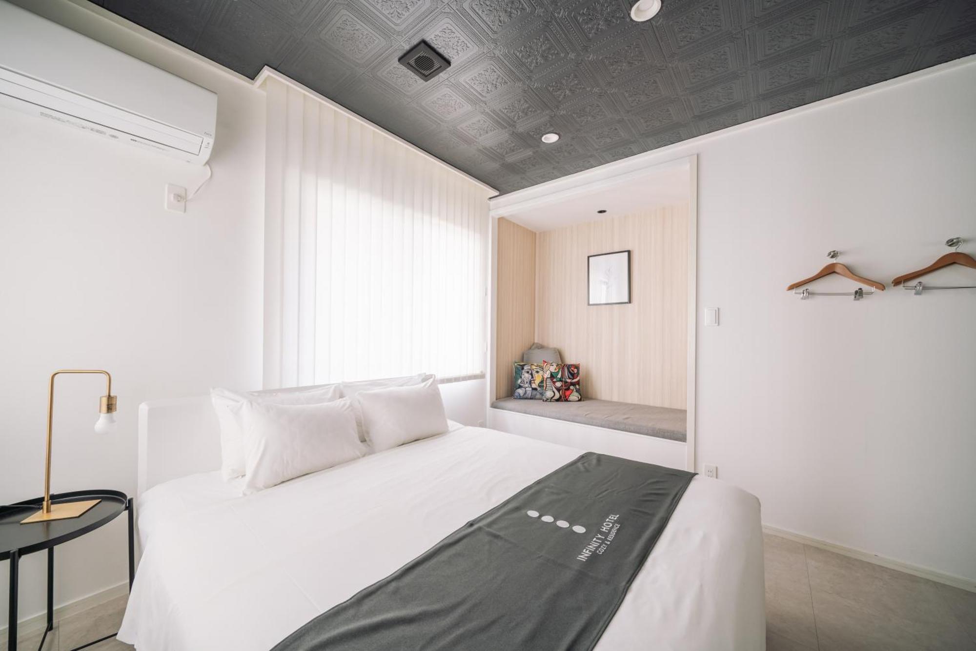 Infinity Hotel -Jiitchaku- Urasoe Eksteriør bilde